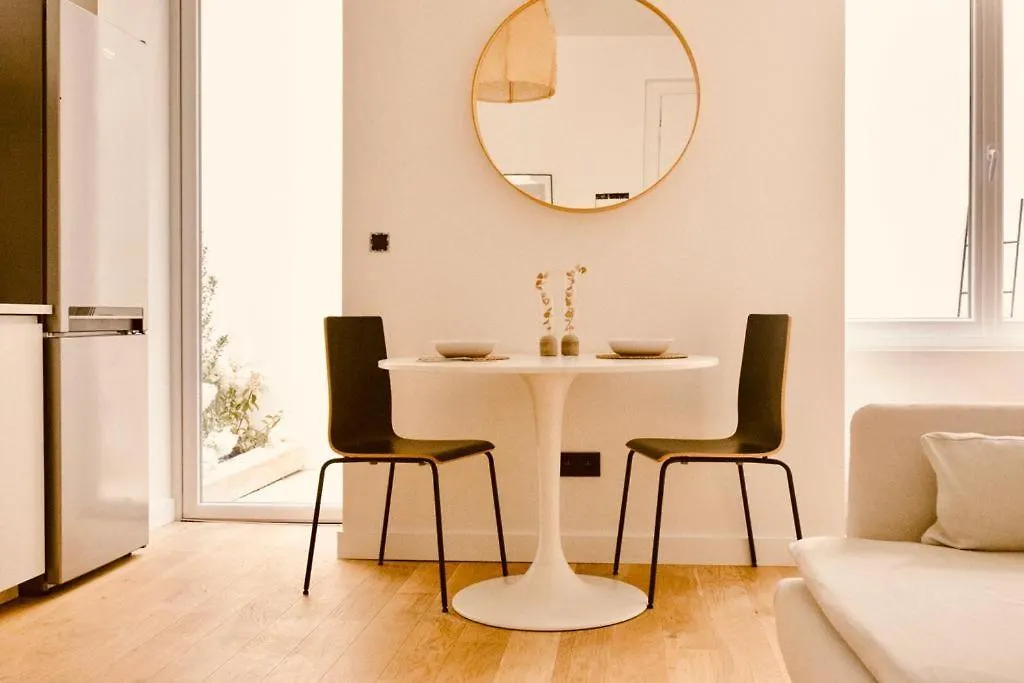 12 Aparthotel Marseille 0*,  France